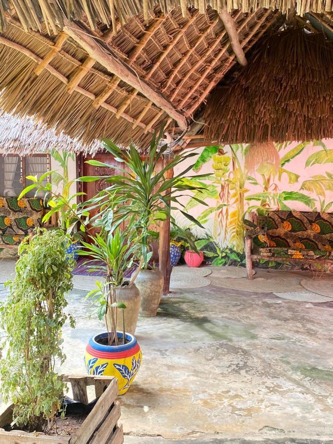 Furaha Beach Rooms Кендва Экстерьер фото