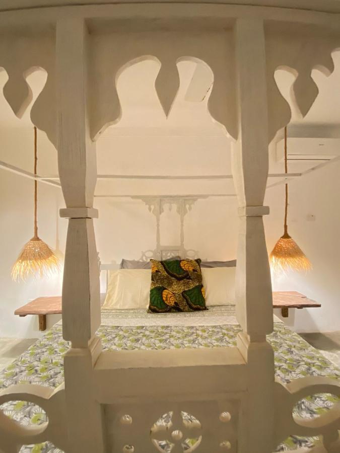 Furaha Beach Rooms Кендва Экстерьер фото