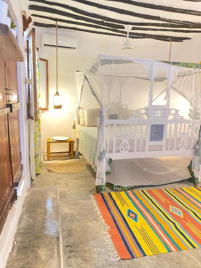 Furaha Beach Rooms Кендва Экстерьер фото