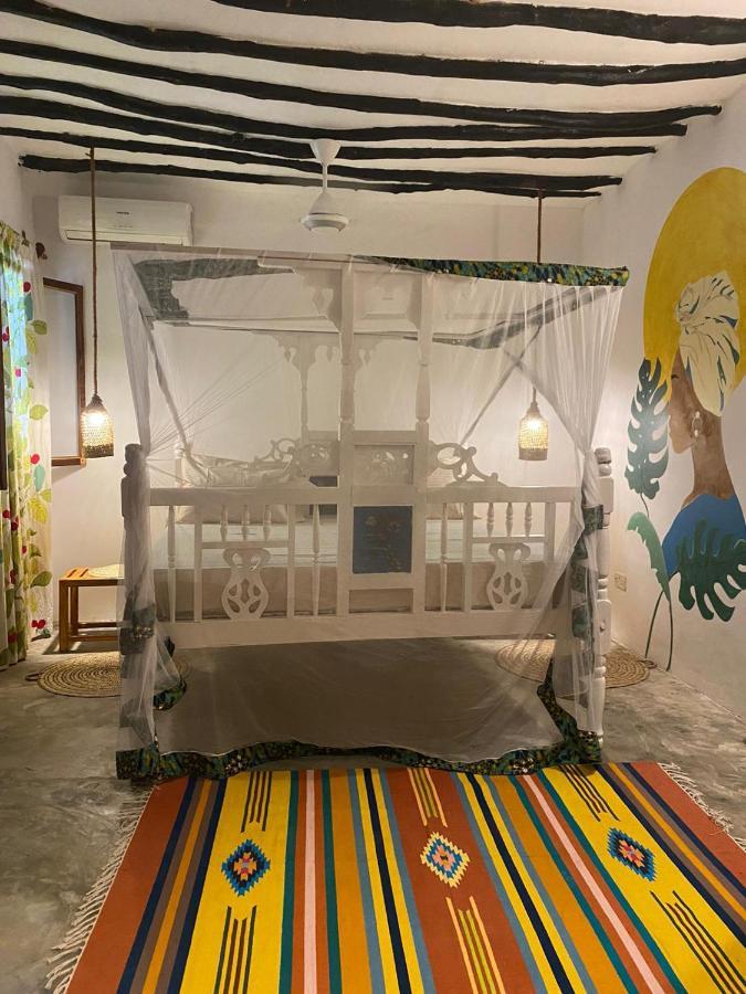 Furaha Beach Rooms Кендва Экстерьер фото